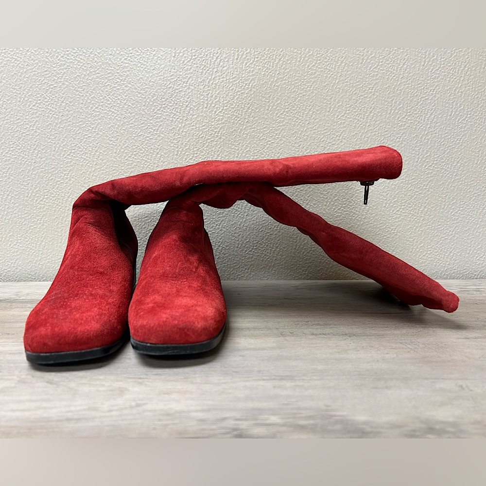 RED VELVET BOOTS